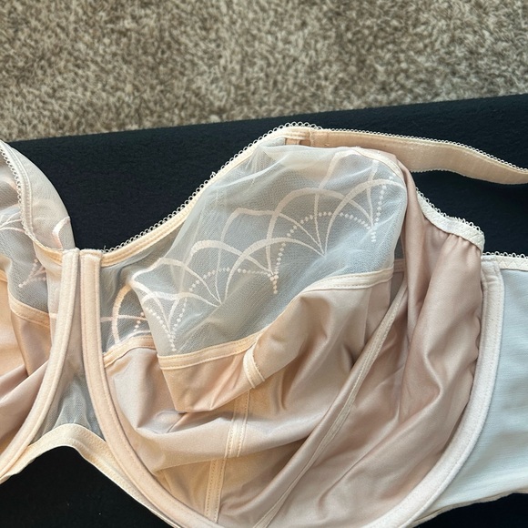 Elomi Romantic Lace Bra 42D - Picture 14 of 15